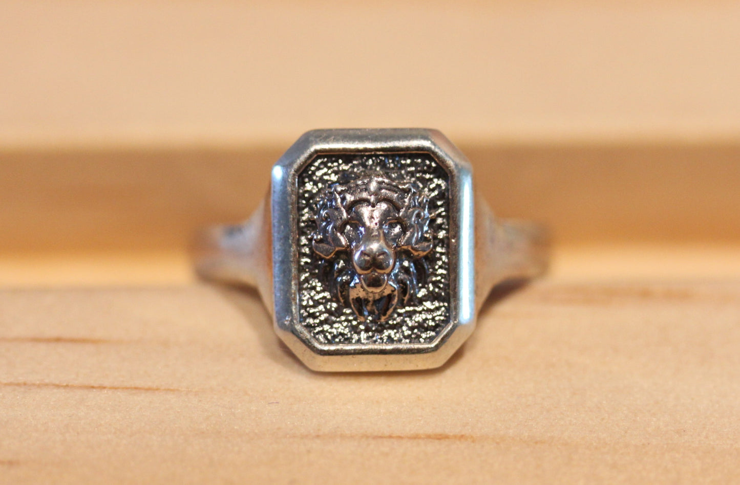 leo the lion king ring in 925 silver.