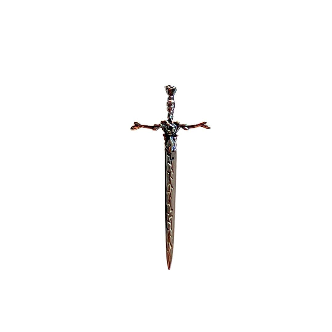 queen of roses excalibur pendant in 925 silver. 